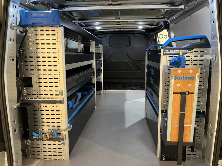 Vehicle Image 18