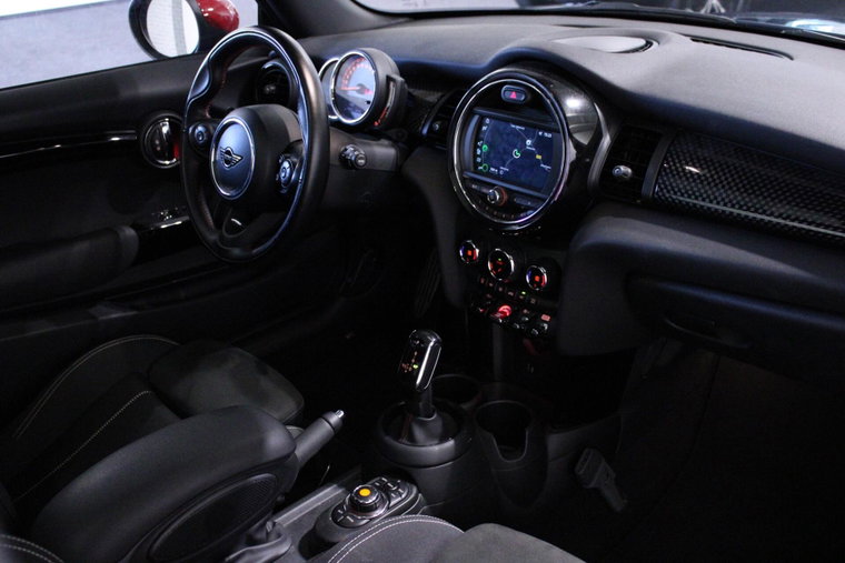 Vehicle Image 21