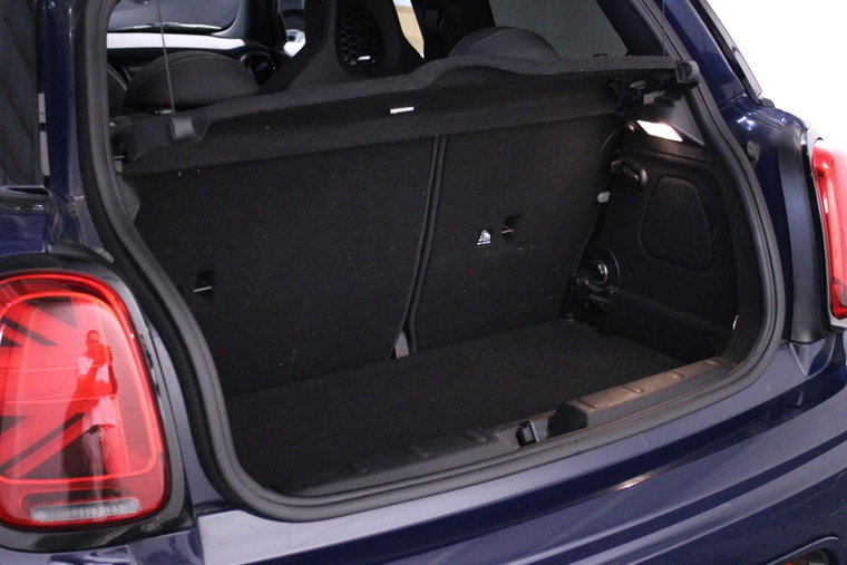 Vehicle Image 23