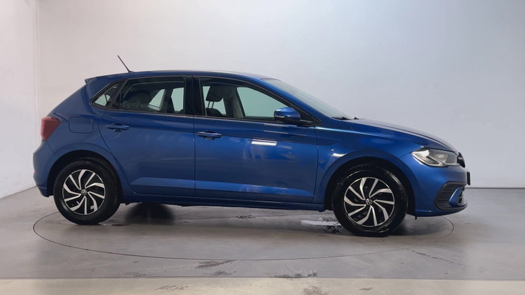 Vehicle Image 12