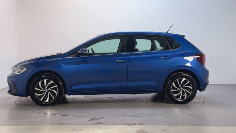 Vehicle Image 14