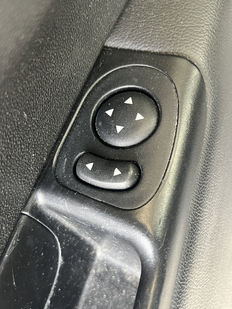 Vehicle Image 28