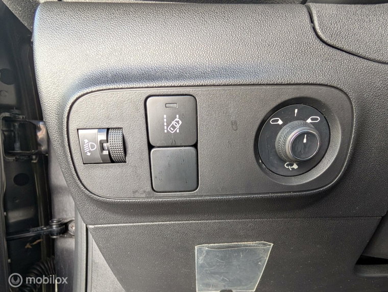 Vehicle Image 26