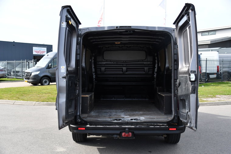 Vehicle Image 35