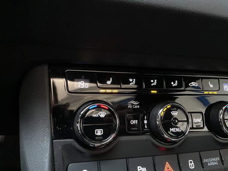 Vehicle Image 28