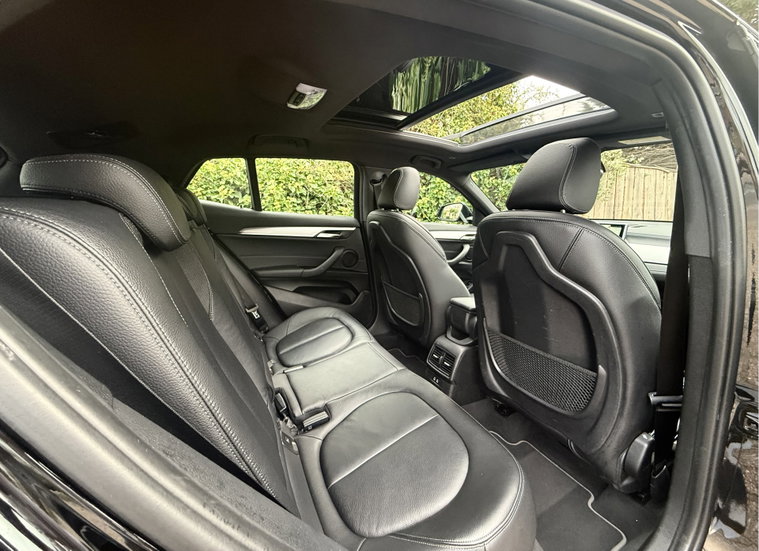 Vehicle Image 16