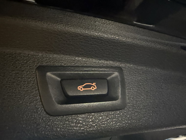 Vehicle Image 40