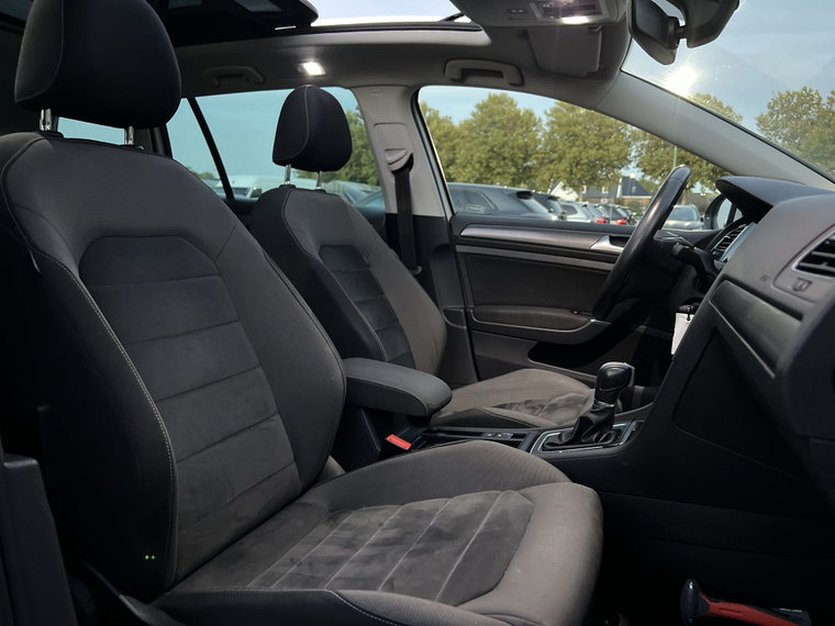 Vehicle Image 32