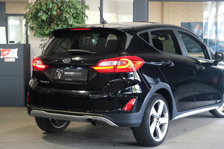 Vehicle Image 15