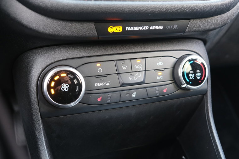 Vehicle Image 26