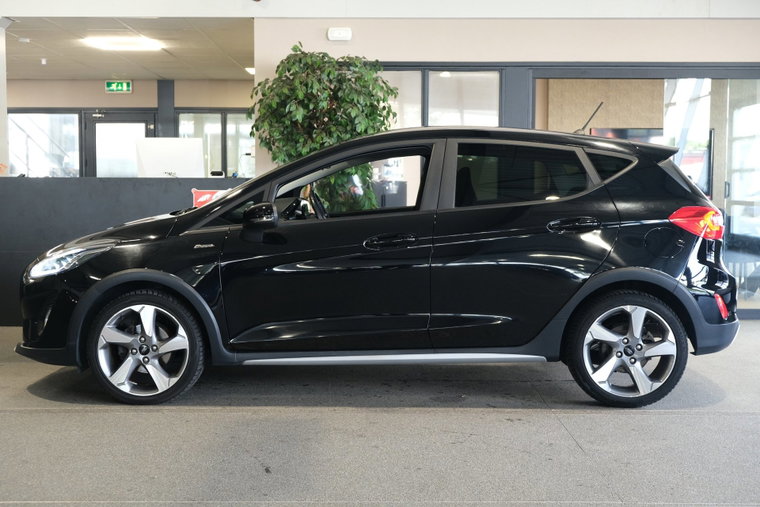 Vehicle Image 9