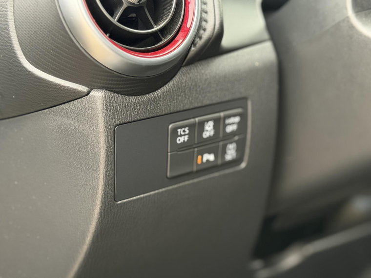Vehicle Image 19