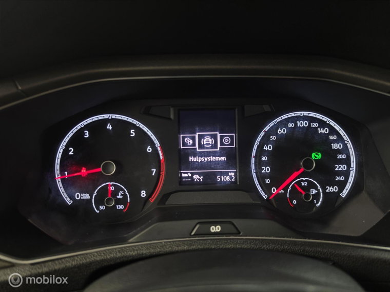 Vehicle Image 32