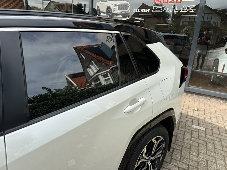 Vehicle Image 23