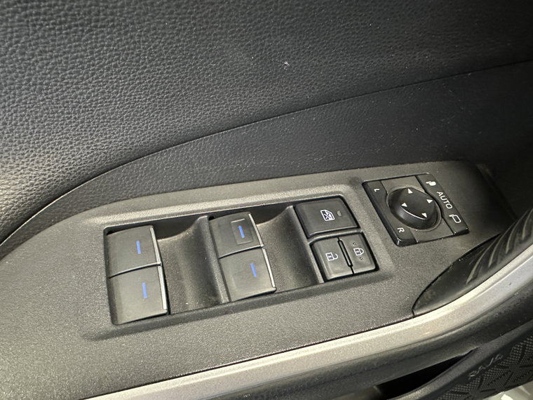 Vehicle Image 33
