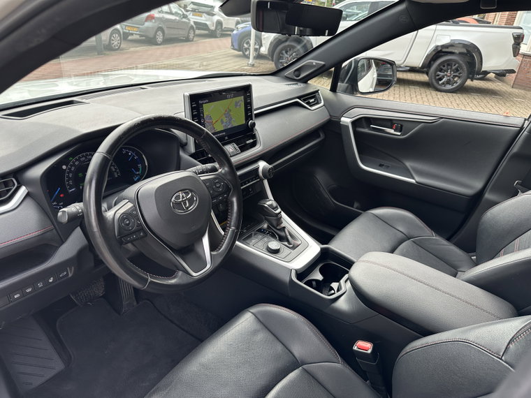 Vehicle Image 6