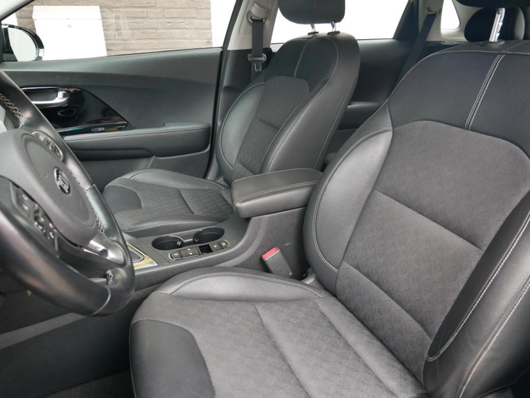 Vehicle Image 17