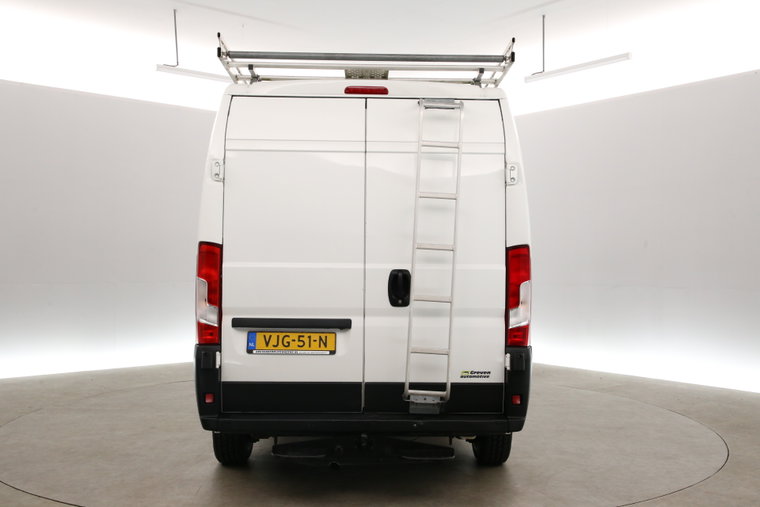 Vehicle Image 24