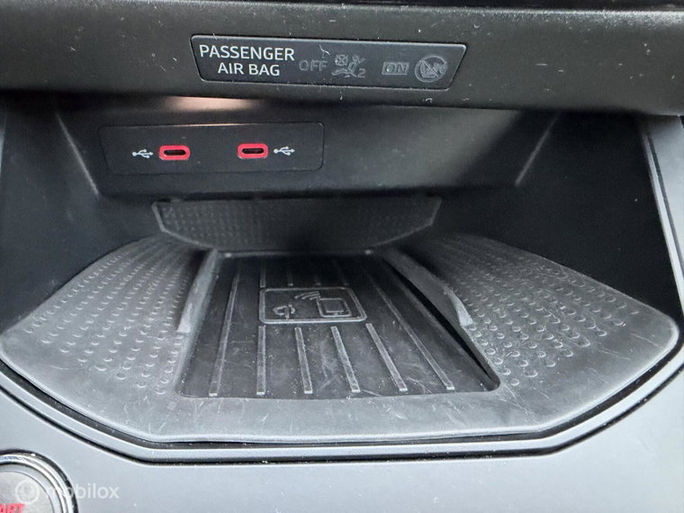 Vehicle Image 52