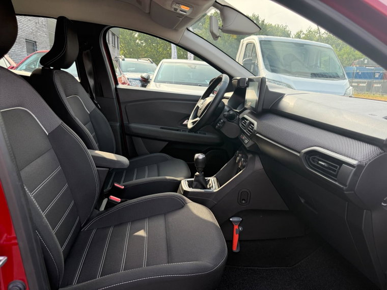 Vehicle Image 19