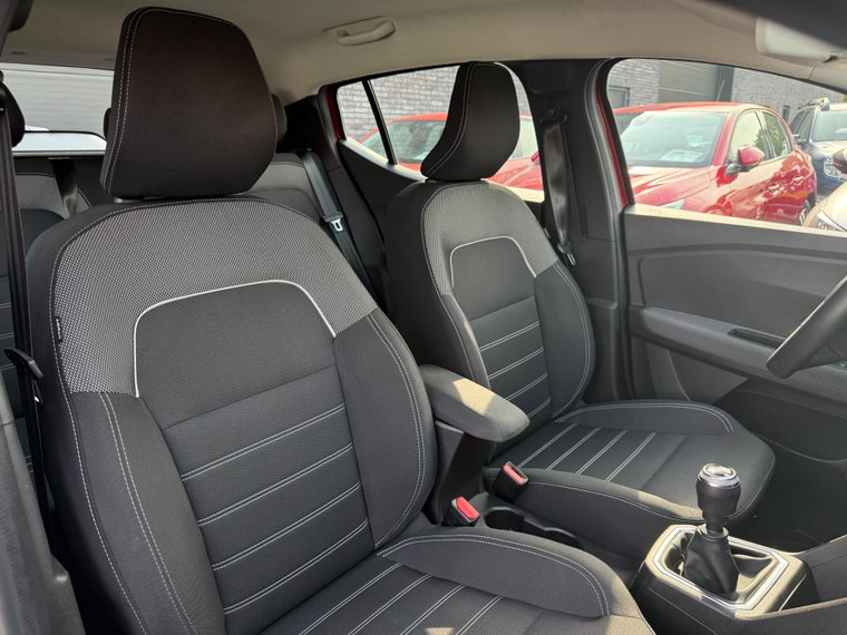 Vehicle Image 21