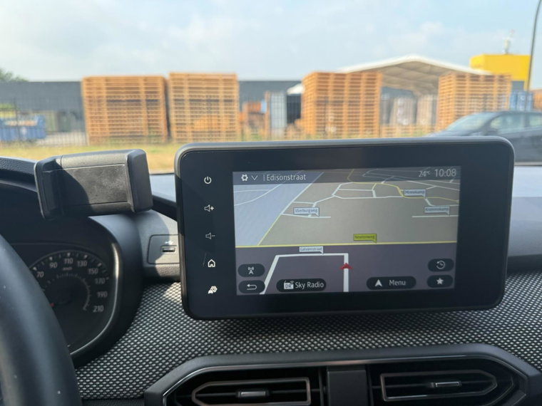 Vehicle Image 30