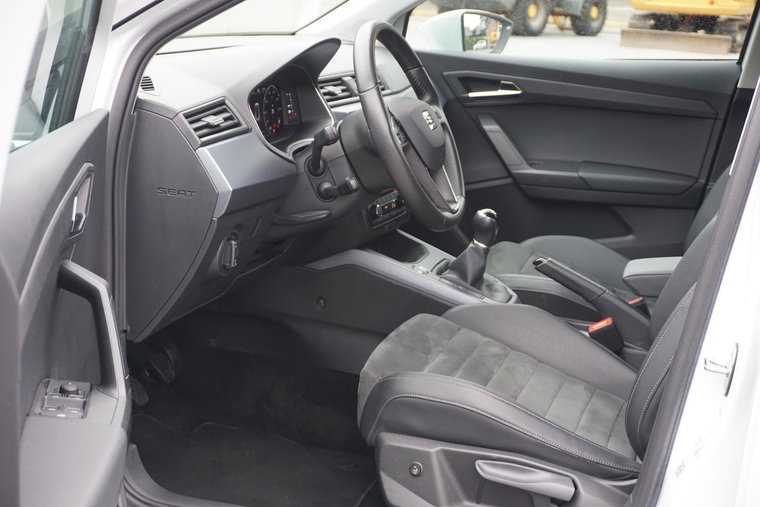 Vehicle Image 30