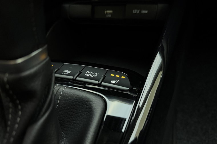 Vehicle Image 26