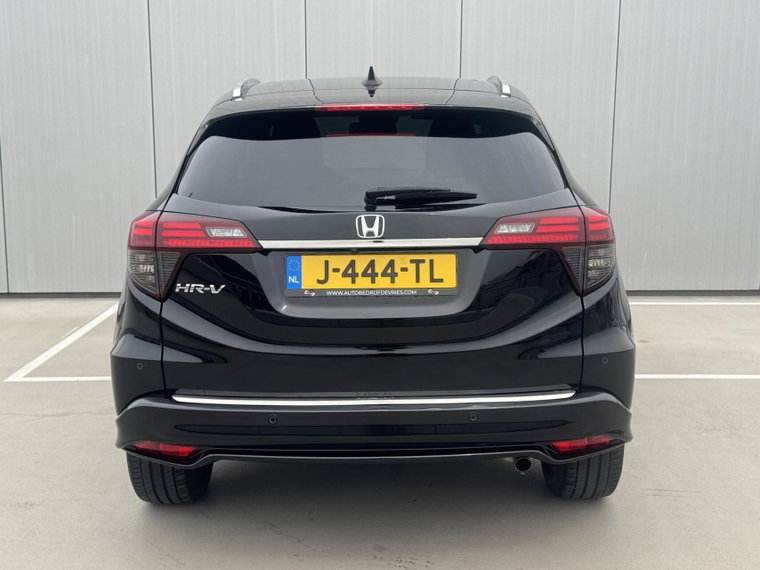 Vehicle Image 16