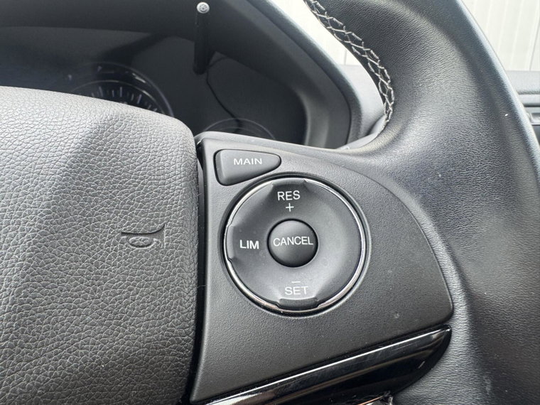 Vehicle Image 30