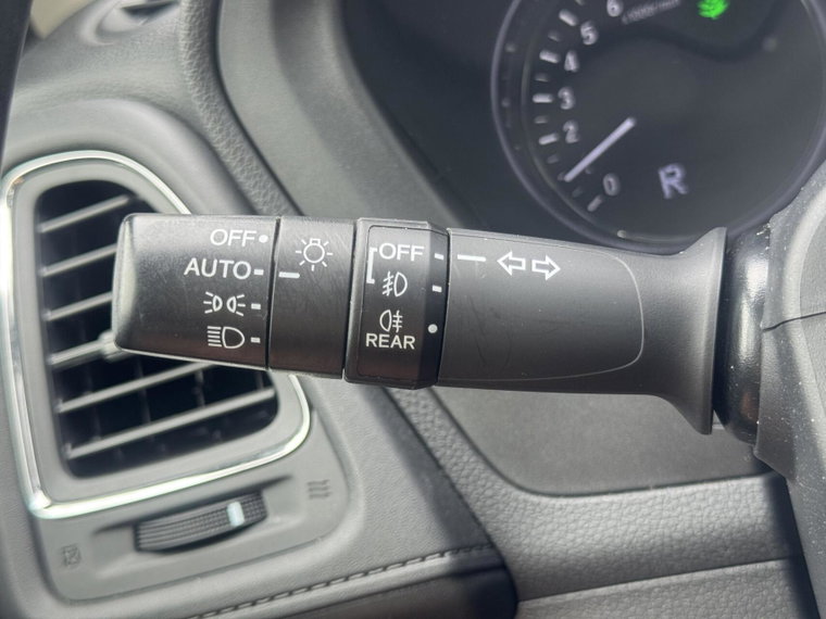 Vehicle Image 37