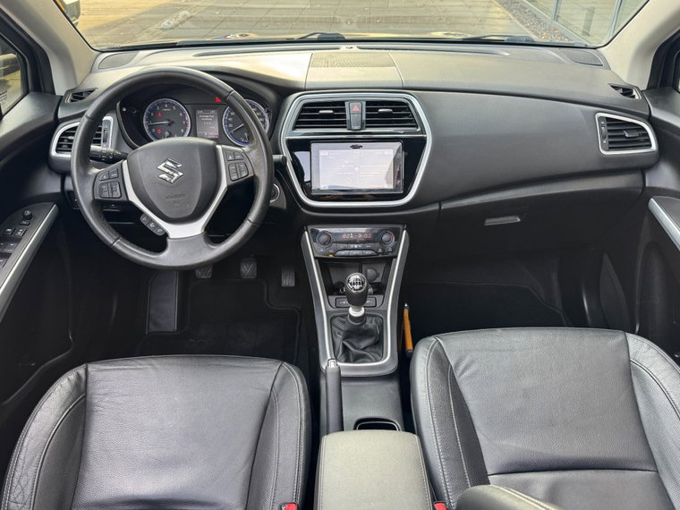 Vehicle Image 19