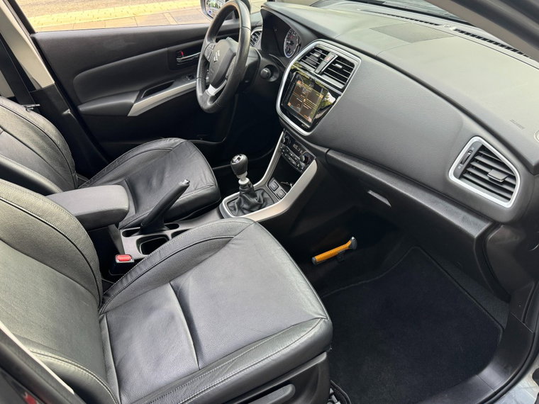 Vehicle Image 26