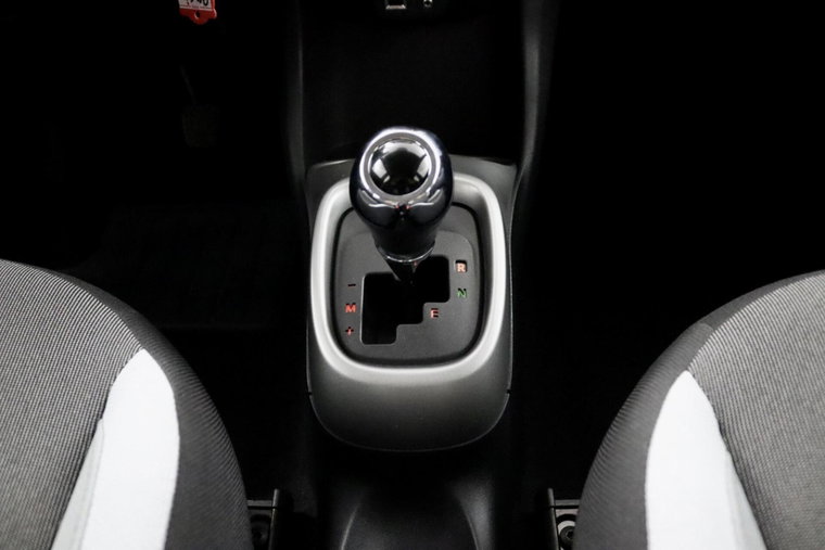 Vehicle Image 24