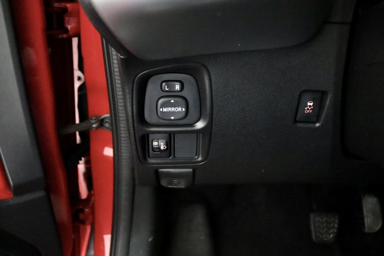 Vehicle Image 35