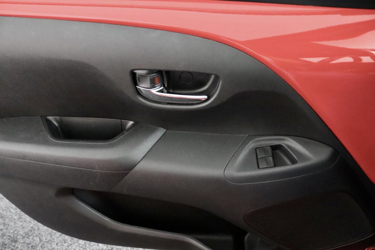 Vehicle Image 36