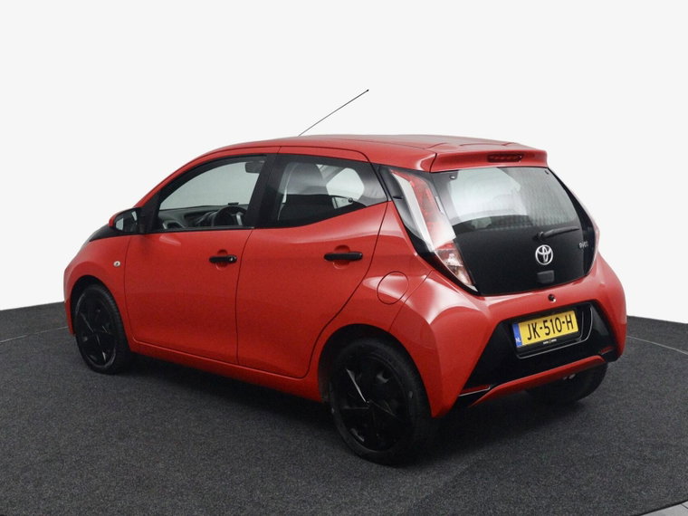 Vehicle Image 7