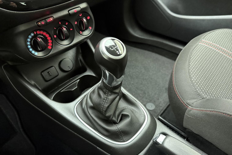 Vehicle Image 22