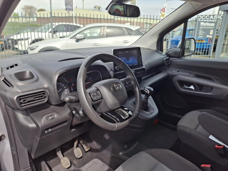 Vehicle Image 18