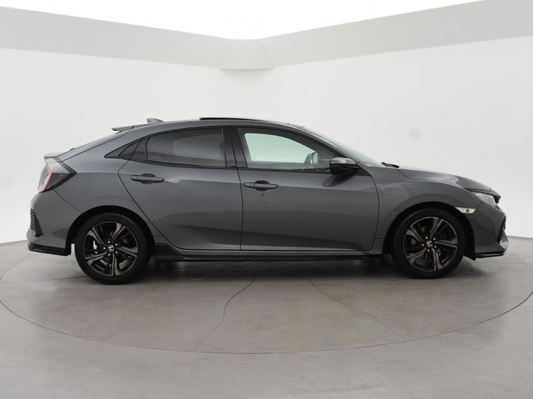 Vehicle Image 16