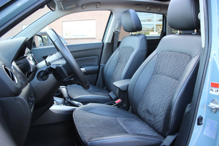 Vehicle Image 9