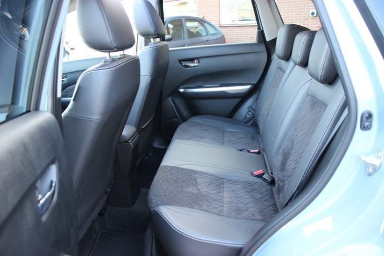 Vehicle Image 10