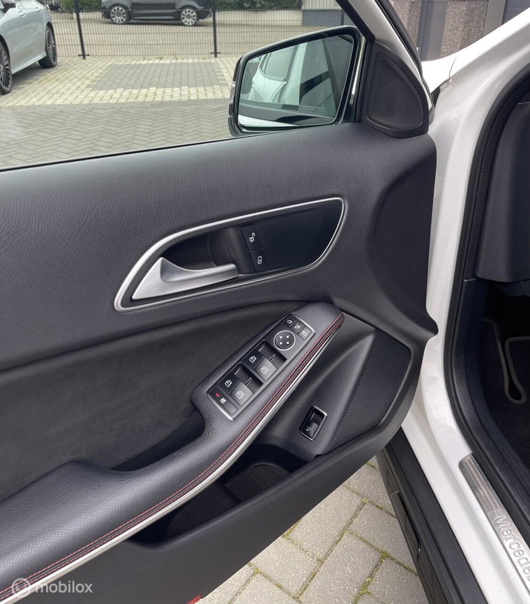 Vehicle Image 27