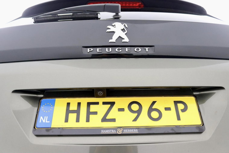 Vehicle Image 33