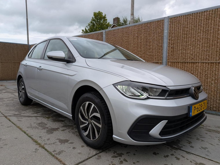 Vehicle Image 14