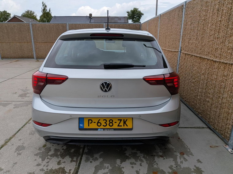 Vehicle Image 21