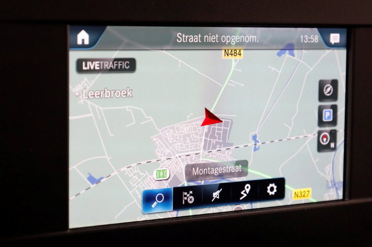 Vehicle Image 14