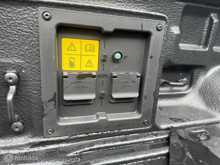 Vehicle Image 24