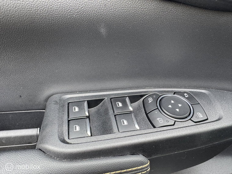 Vehicle Image 29