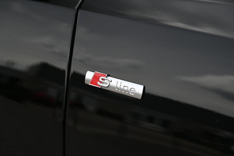 Vehicle Image 27